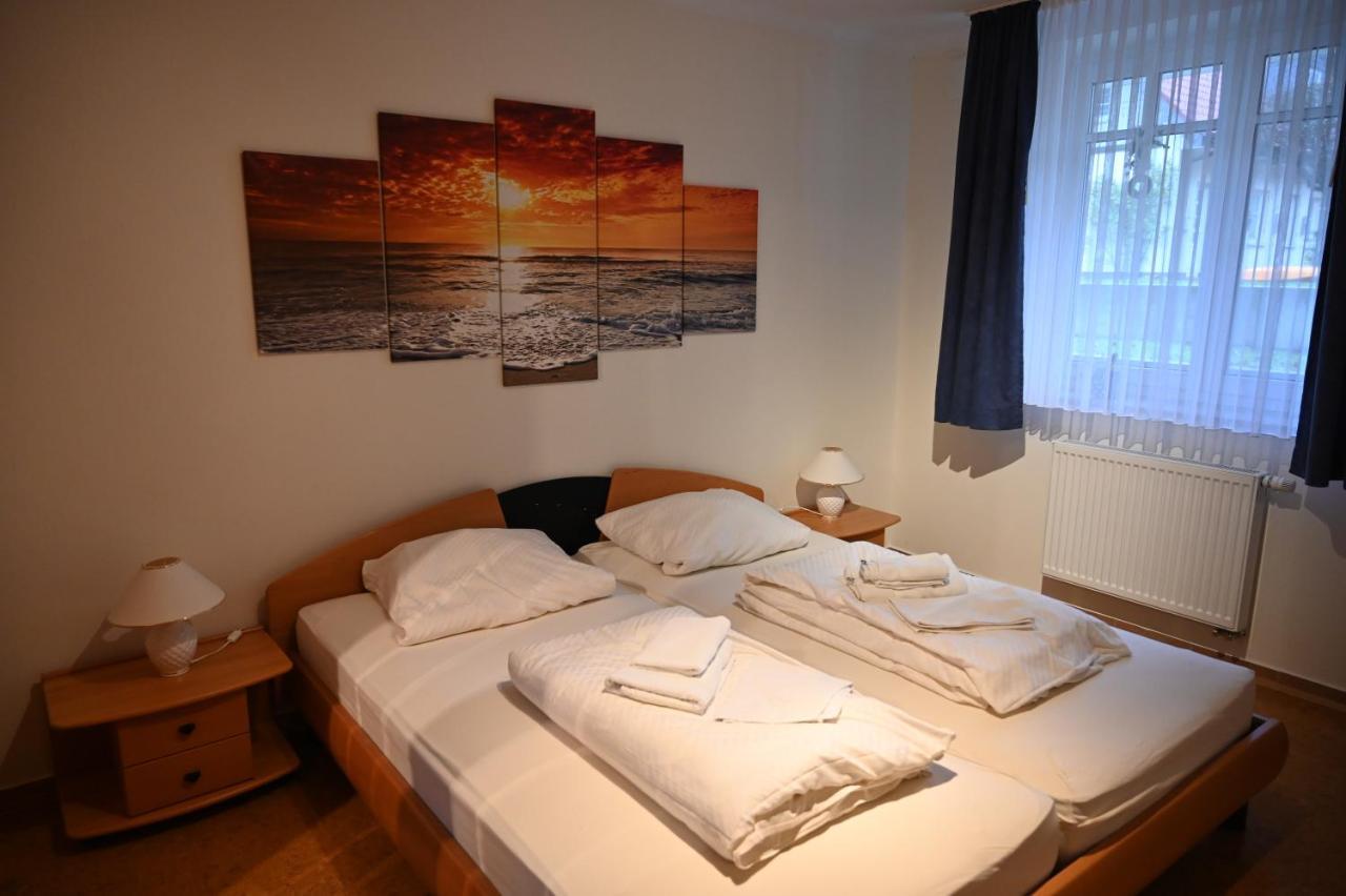 Ferienwohnung Seeblick Waren  Bagian luar foto
