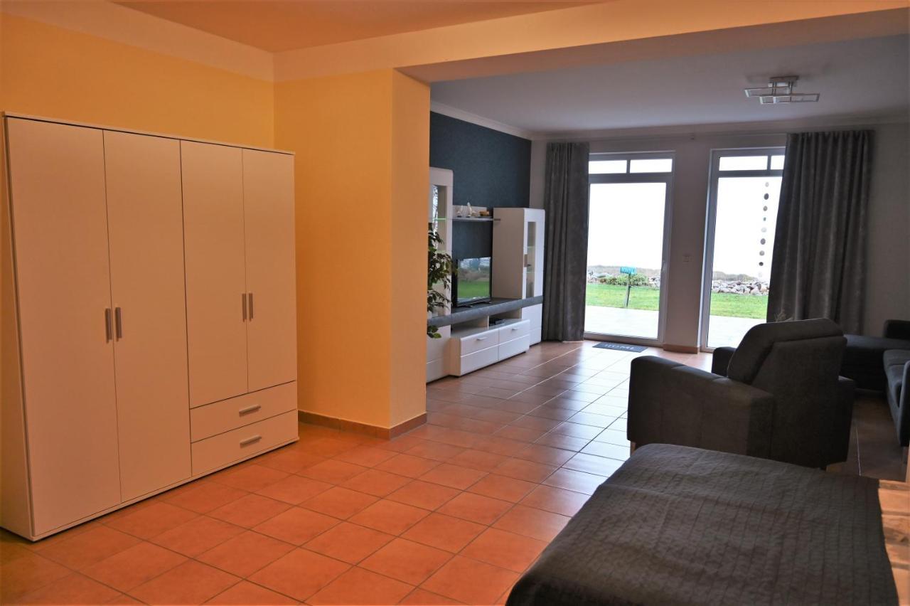 Ferienwohnung Seeblick Waren  Bagian luar foto